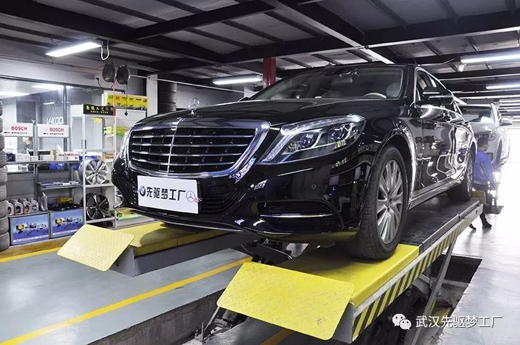 奔驰S320全解析:从发展历程到保养技巧,助你轻松驾驭豪华座驾