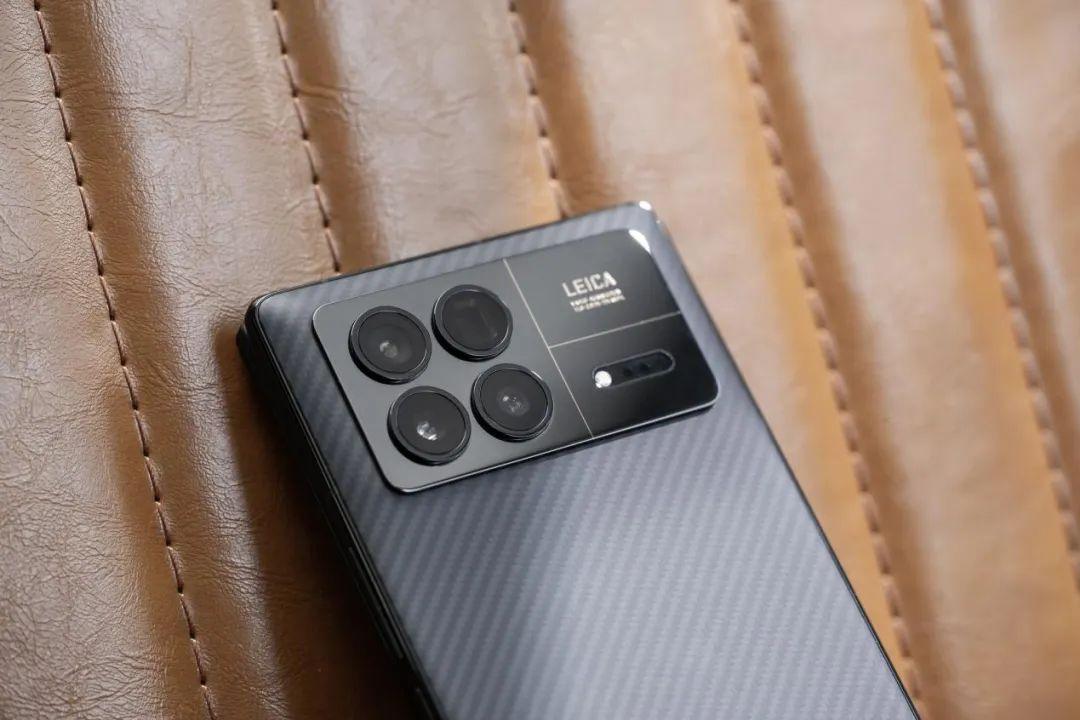 小米折叠手机全方位评测:轻薄实用与沉浸体验,解决选购与使用痛点